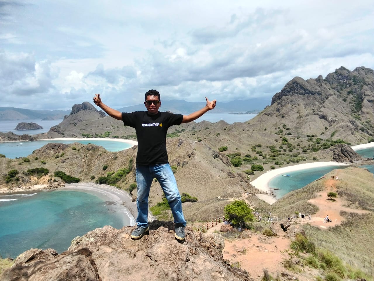Unser Reiseleiter auf der Insel Padar im Komodo-Nationalpark