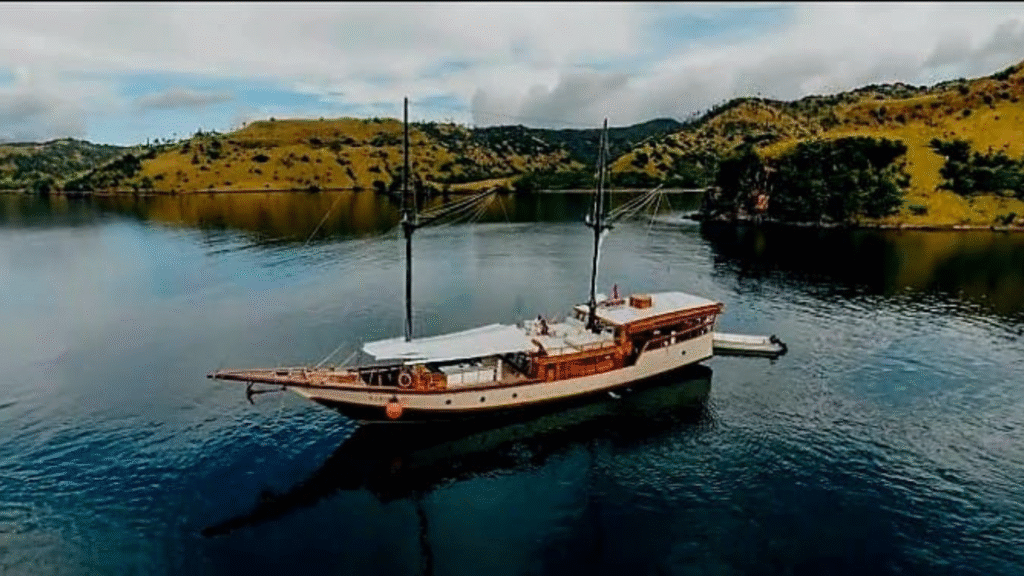 احتفالات حافية القدمين مع سامارا لايفابورد - احتفل بلحظات الحياة المميزة في أحضان الطبيعة