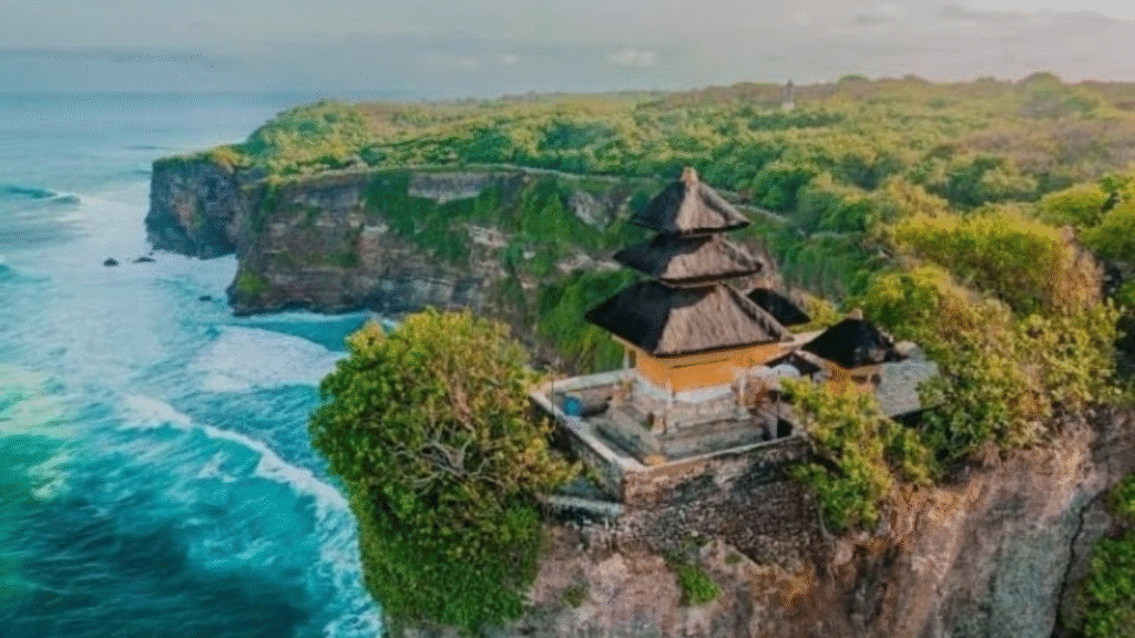 Explora las maravillas del sur de Bali: tour a Uluwatu con Komodo Padar Tour