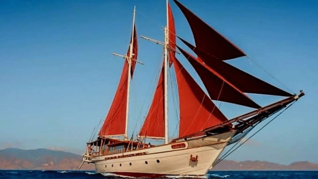 Si Datu Bua：印度尼西亚豪华 VVIP Phinisi 游艇租赁