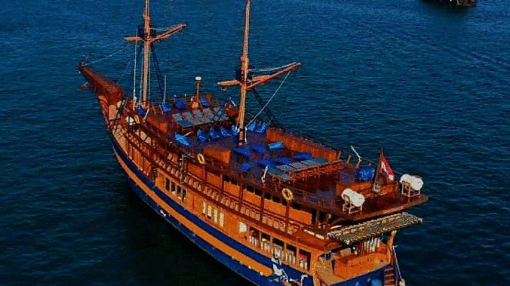 Malaillo — 乘坐 VVIP Phinisi 游艇穿越科莫多国家公园探险