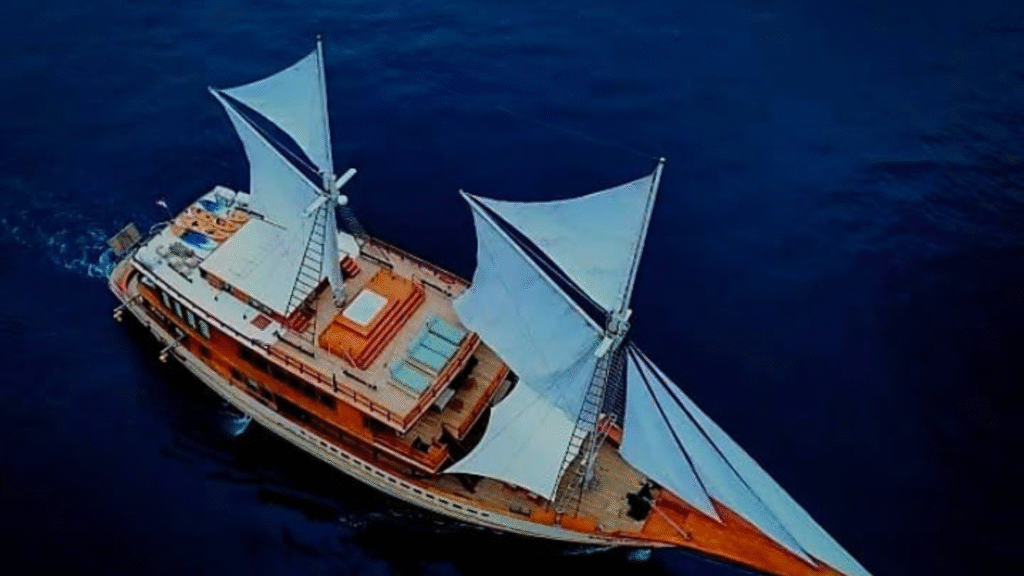 Sanctuary — 印度尼西亚 VVIP 豪华 Phinisi 游艇租赁