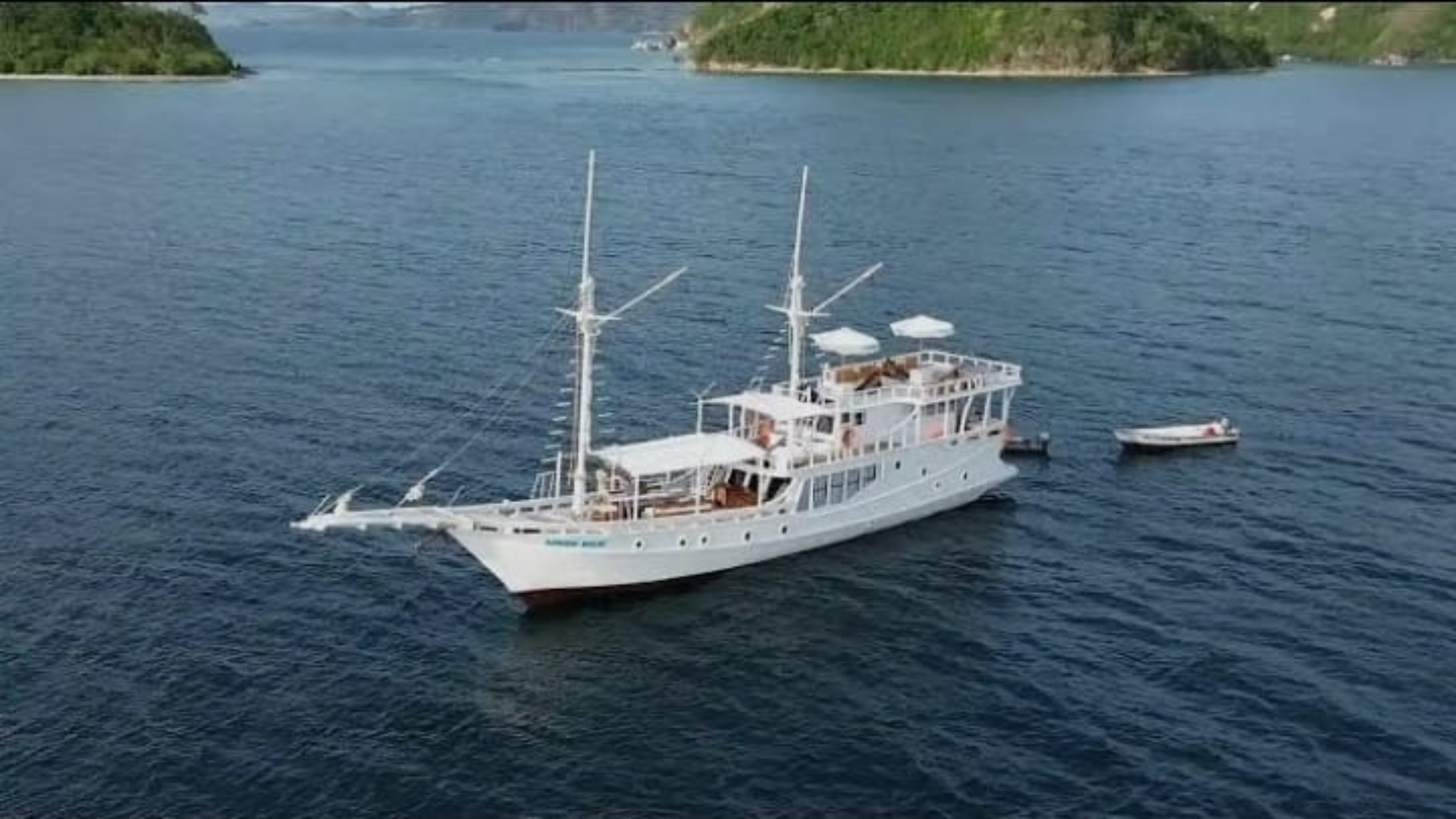 샌즈 바호 크루즈 라이브어보드: 코모도 국립공원에서 즐기는 프리미엄 요트 어드벤처