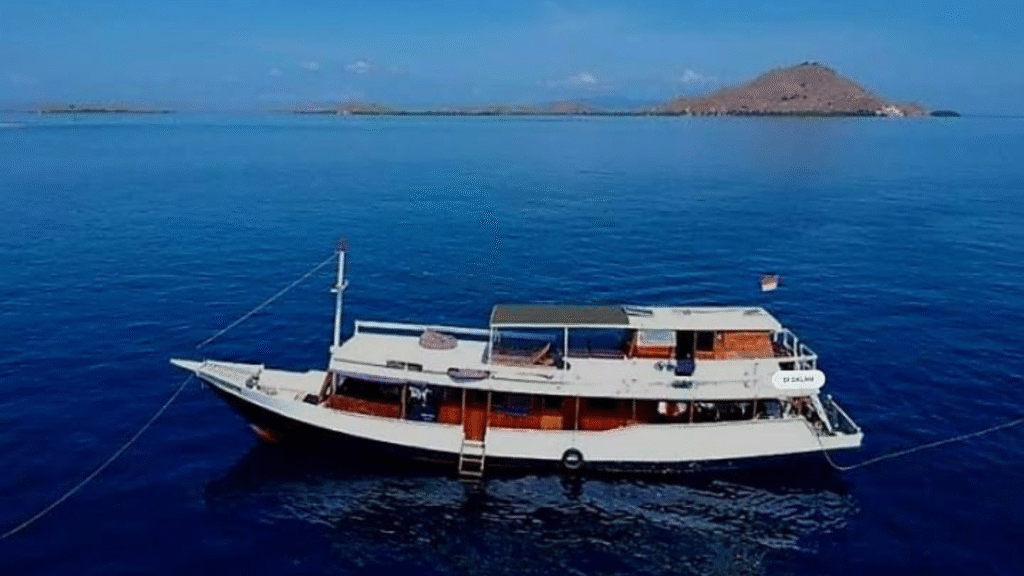 KLM Staelan 标准船——经典的科莫多岛船宿体验