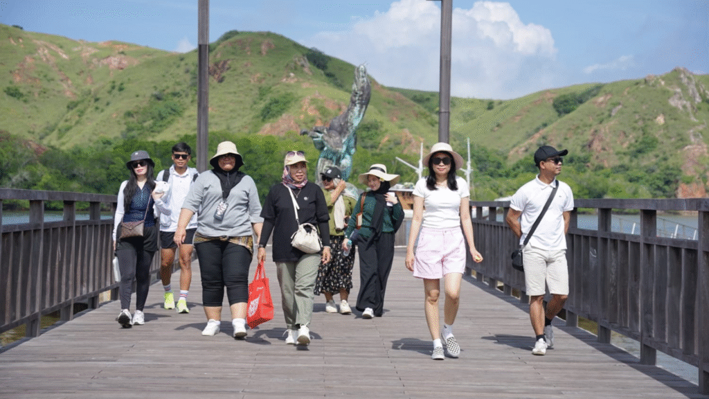 🌍 Discover More with Komodo Padar Tour