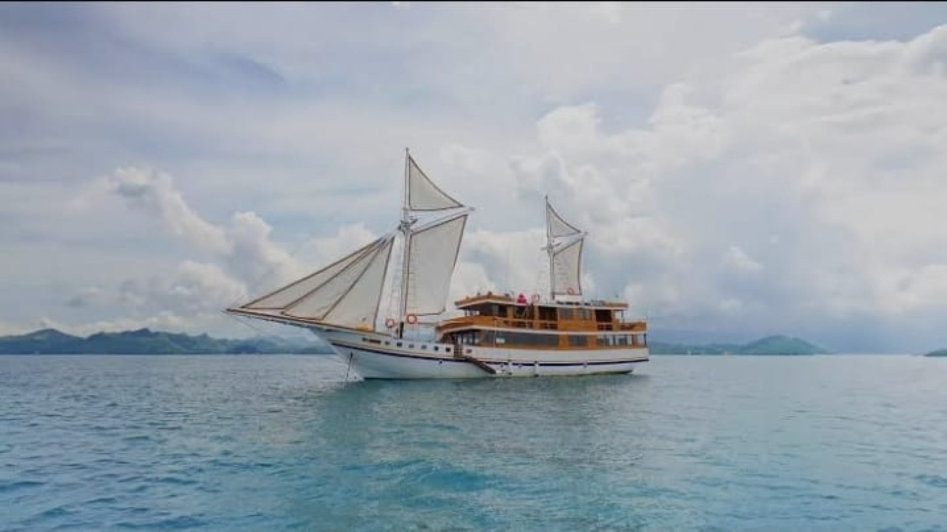 Lamain II: A Luxurious Liveaboard Adventure in Komodo, Indonesia