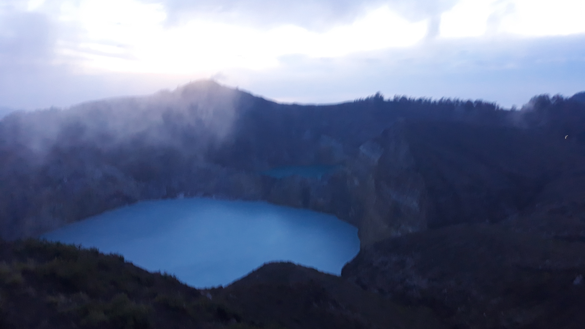 Kelimutu Flores Tour Package 3 Days – Discover the Magical Three-Colored Lakes