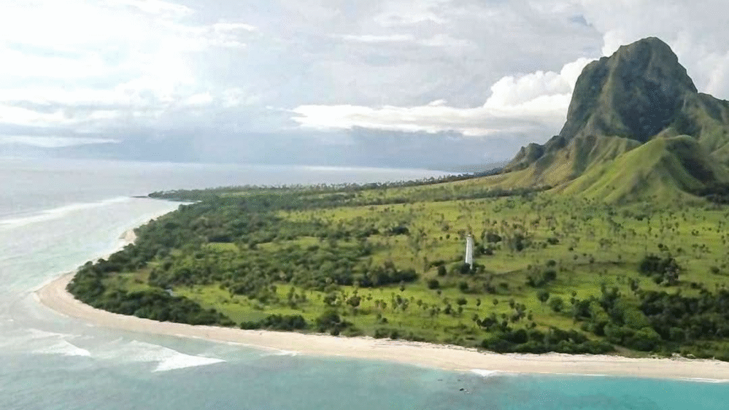 Waerebo & Nuca Molas 2 Days 1 Night Tour: A Perfect Blend of Culture and Paradise