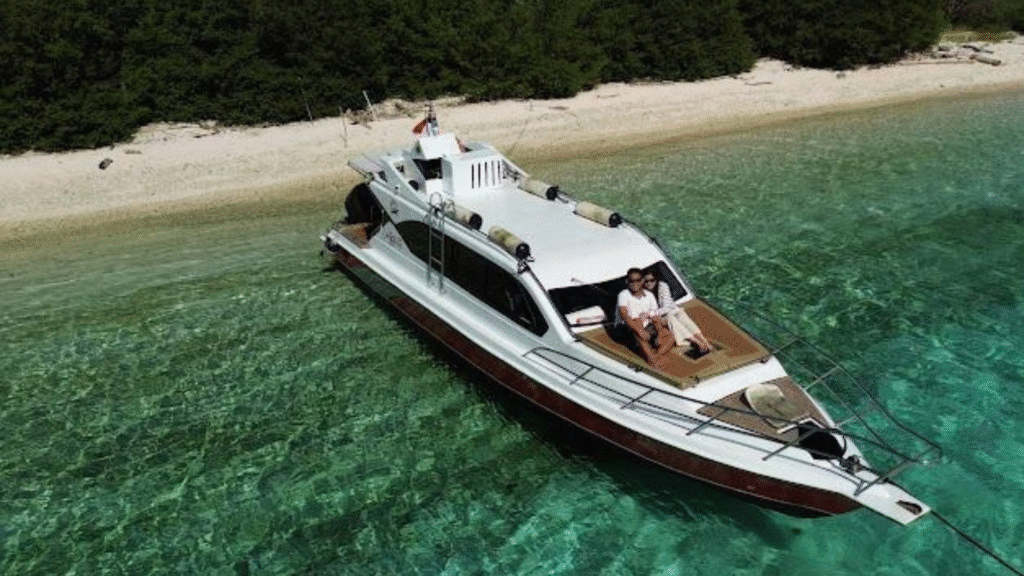 Labuan Bajo Sunset Cruise (1 Person Can Join): A Magical Evening in Komodo National Park