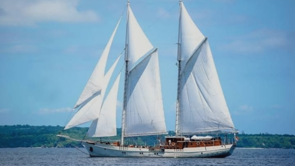 Mutiara Laut Voyage: A Luxury Sailing Experience in Indonesia