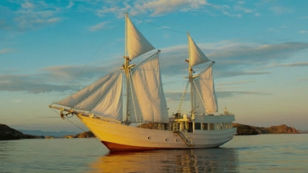 Alexa Private Cruise: The Ultimate Romantic Phinisi Yacht Experience in Indonesia