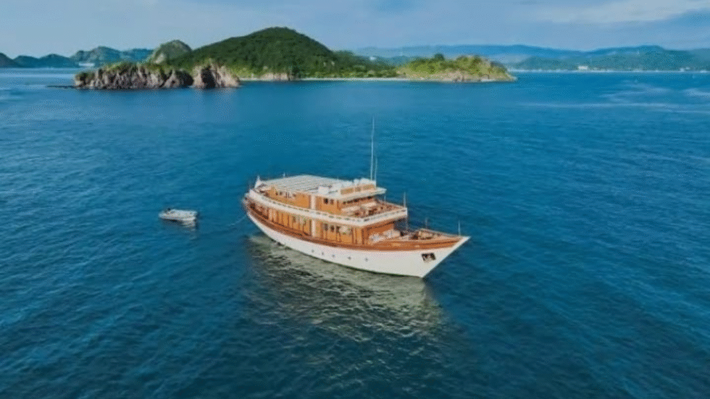 Mischief Voyage: An Exclusive Luxury Phinisi Cruise in Indonesia