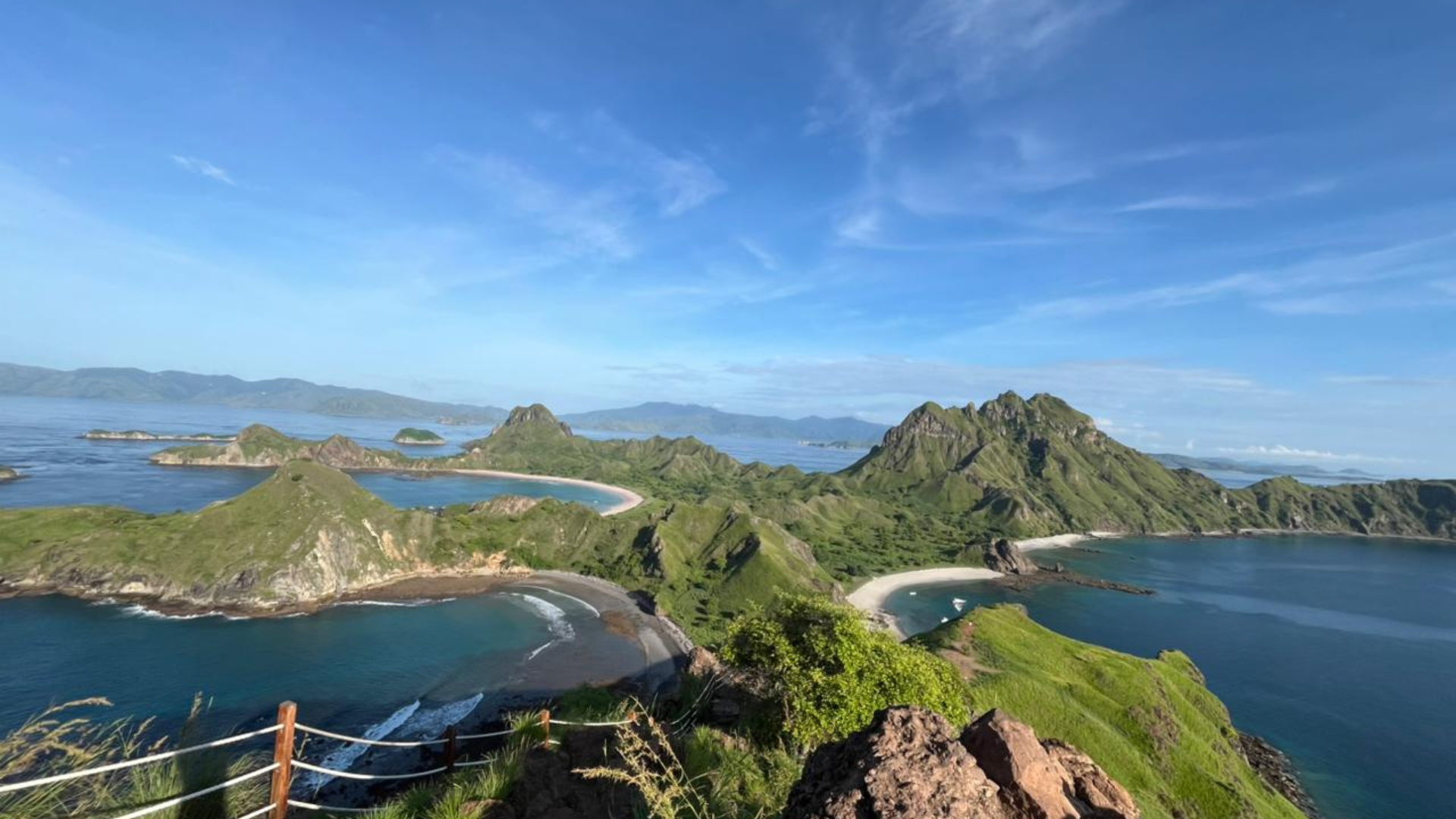 Explore 3 Days Labuan Bajo Tour Package: A Perfect Combination of Land and Sea Adventure