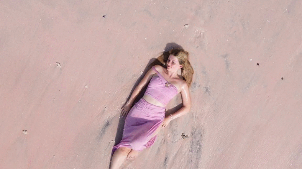 Amazing Things You Can Do at Pink Beach, Komodo Indonesia