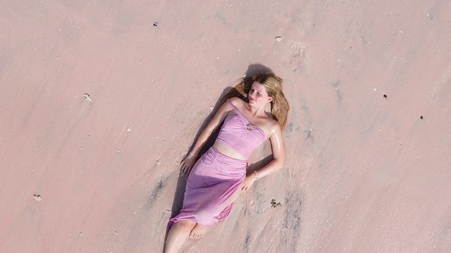 Amazing Things You Can Do at Pink Beach, Komodo Indonesia