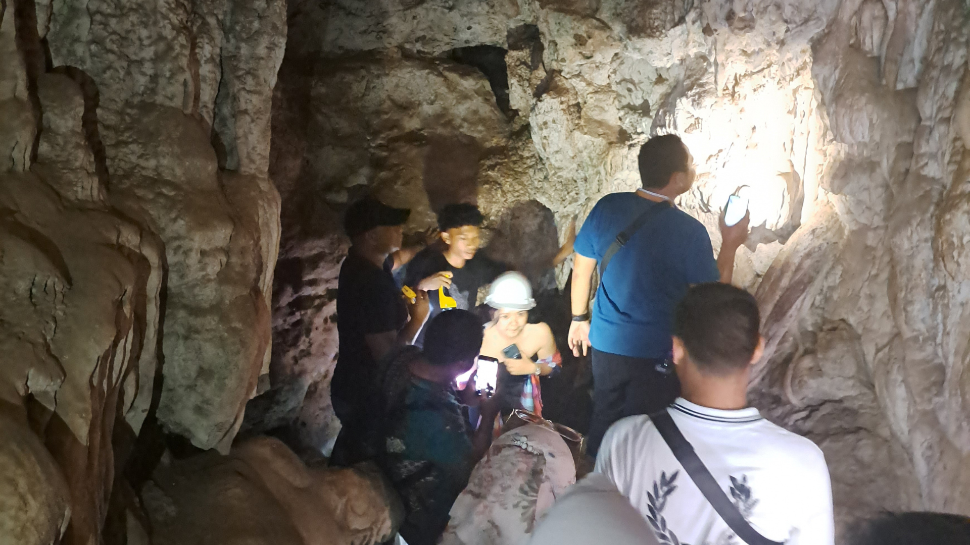 Batu Cermin Cave: The Magical Mirror Cave of Labuan Bajo