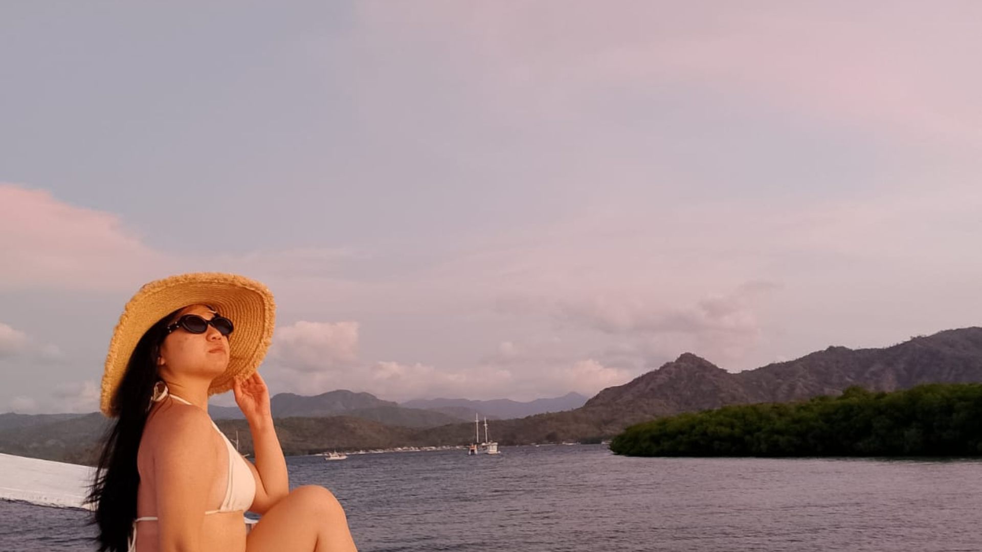 Sunset Trip to Rinca Island: A Magical Wildlife and Sunset Experience