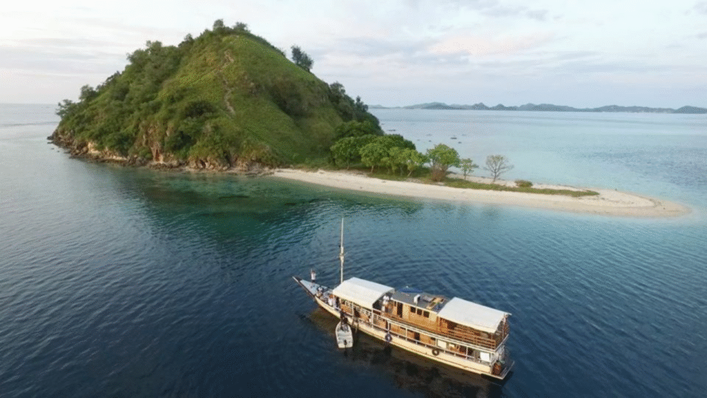 3 Days Komodo Flores Tour: The Ultimate Adventure in Indonesia