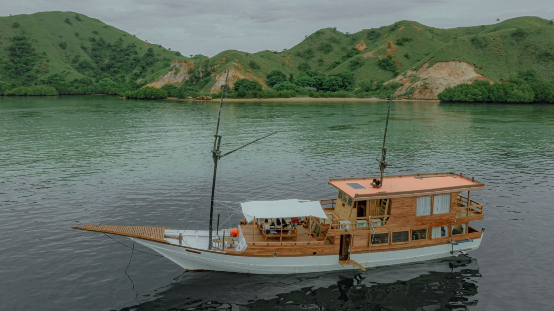 Komodo Private Boat Trip: The Best Way to Explore Komodo National Park