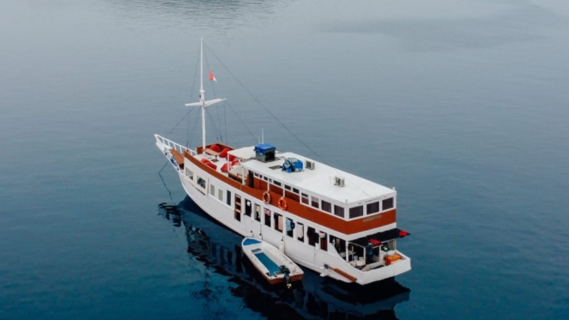 Private Komodo Tour: Discover Komodo Your Way