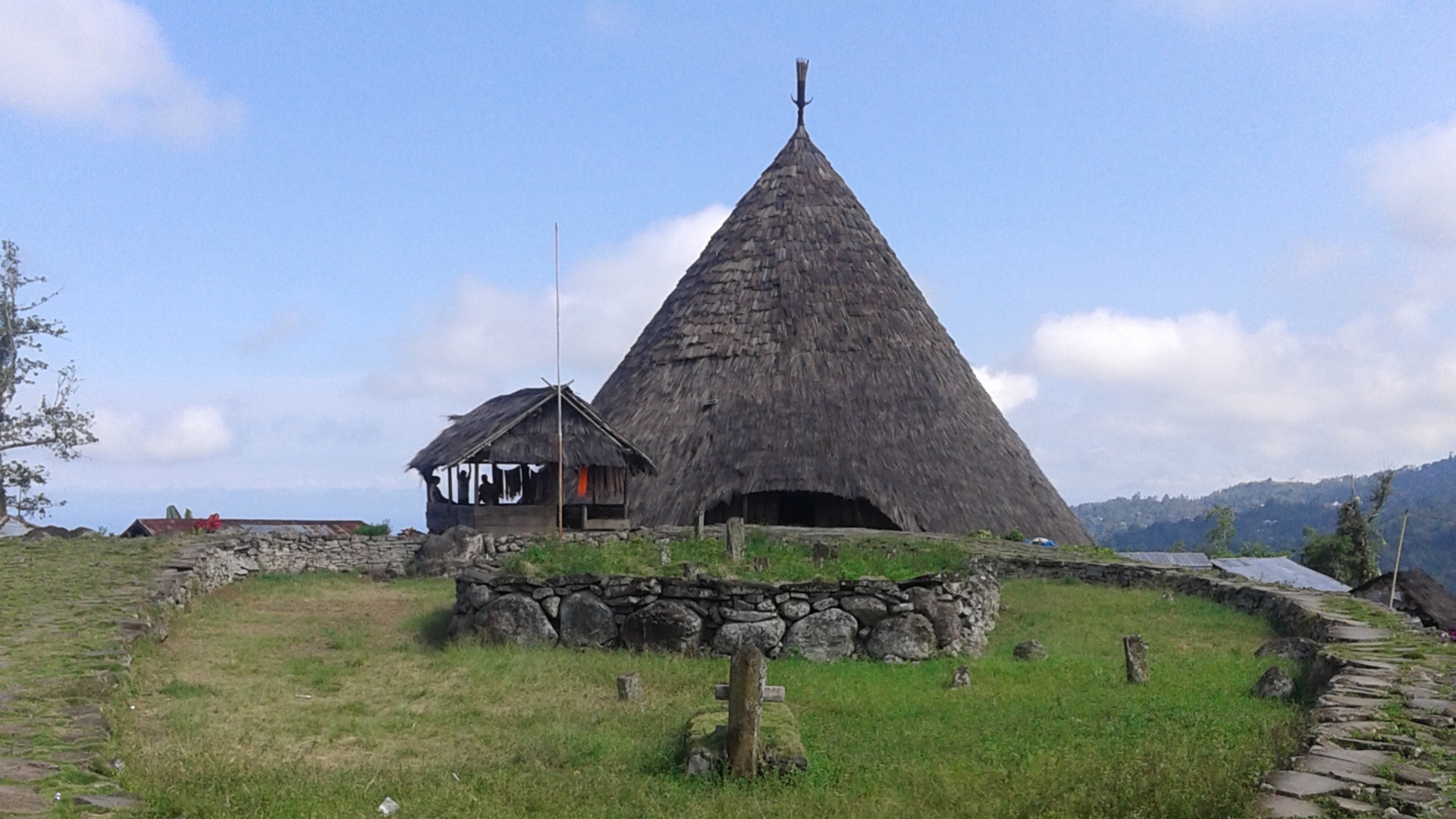 Komodo Wae Rebo Tour Package: Explore Culture and Nature in One Journey