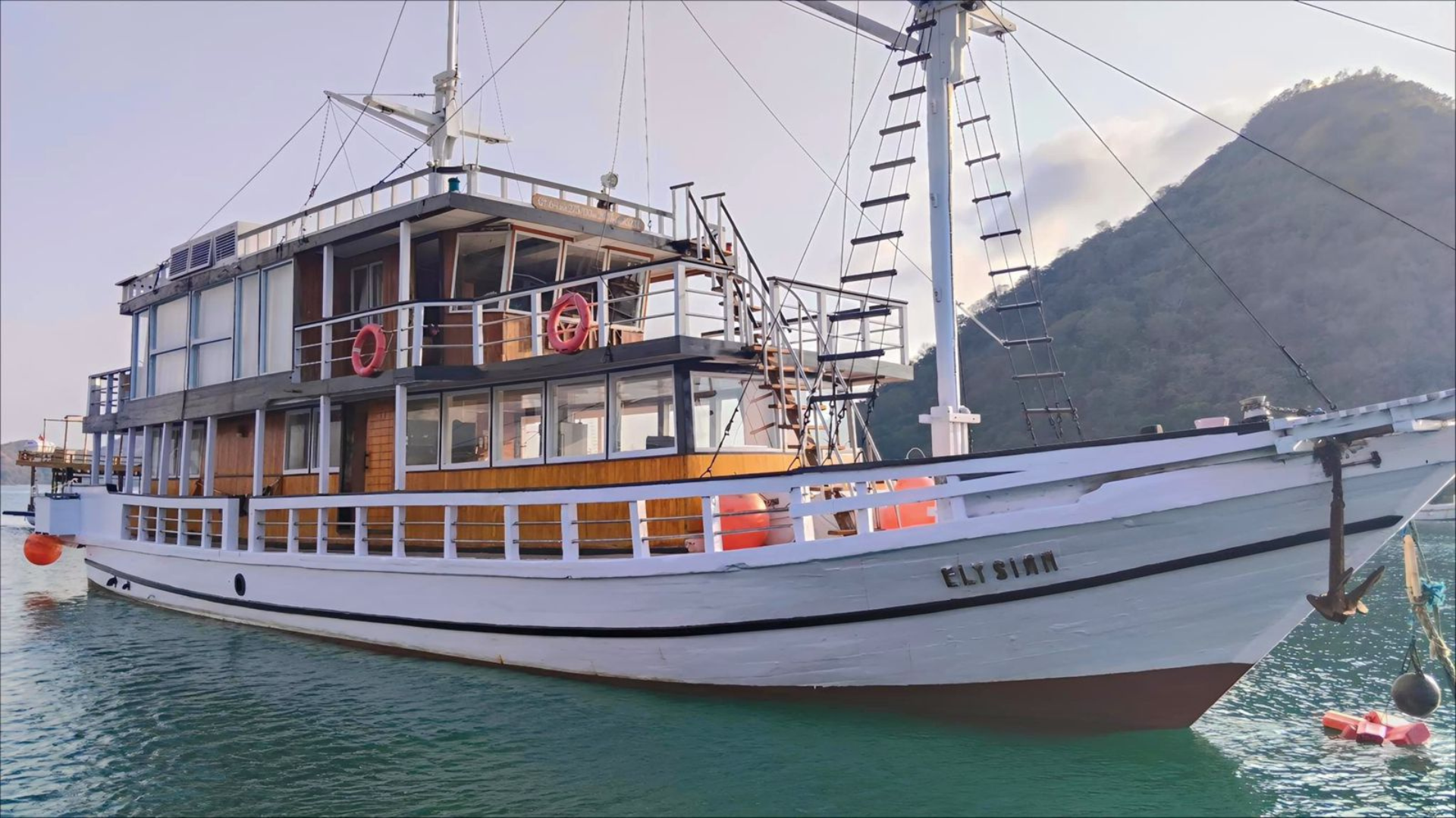 Liveaboard Cruises from Labuan Bajo: A Journey Through the Wonders of Komodo