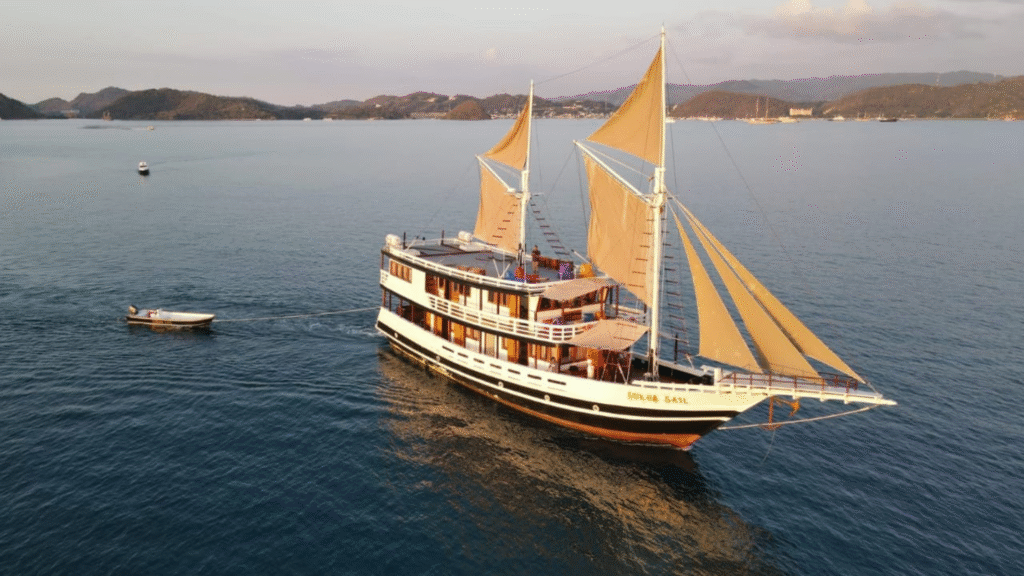 Affordable Private Komodo Tour: Enjoy an Exclusive Adventure Within Your Budget
