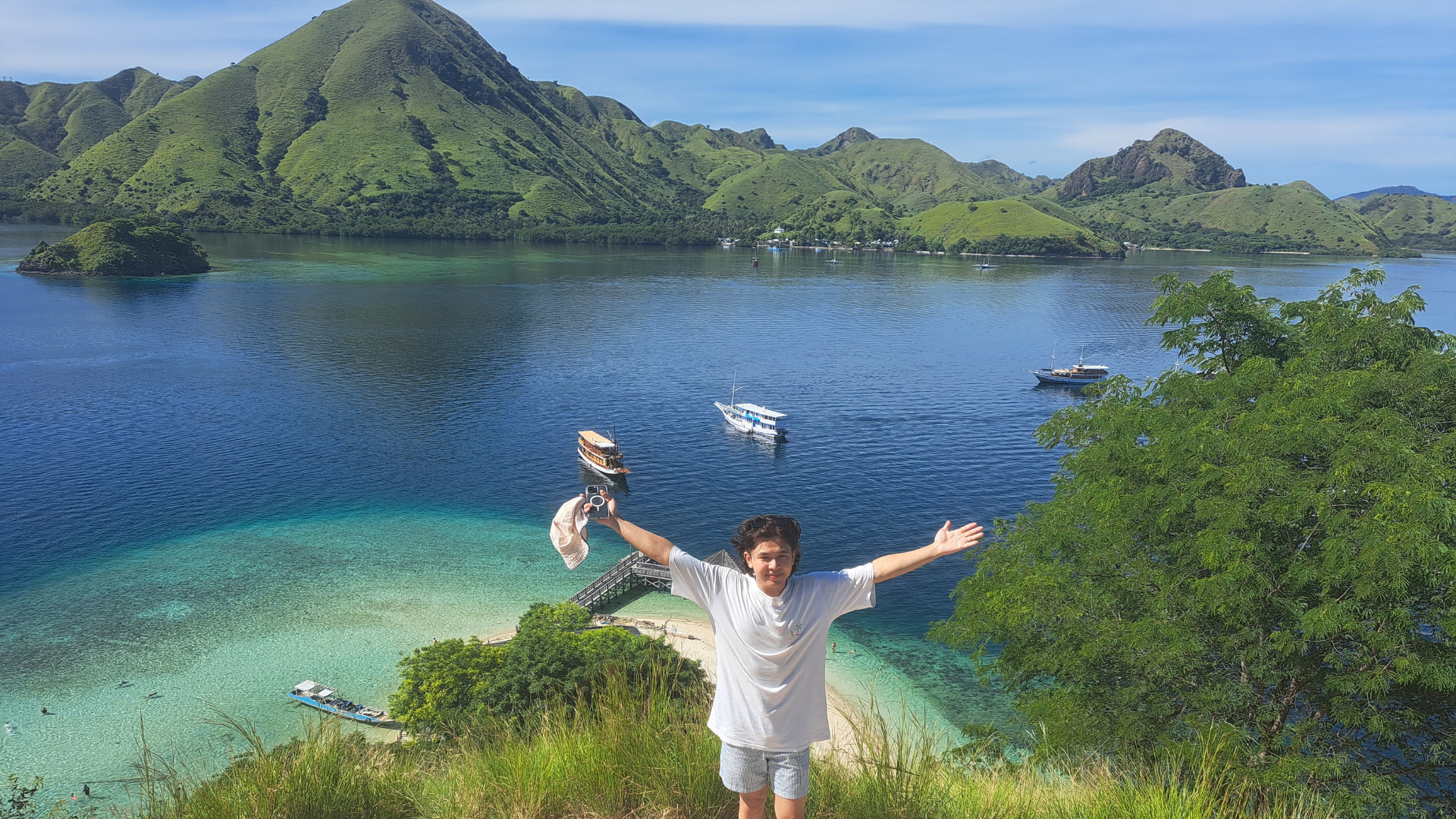 Komodo Island Hopping Tour: Explore Indonesia's Hidden Paradise