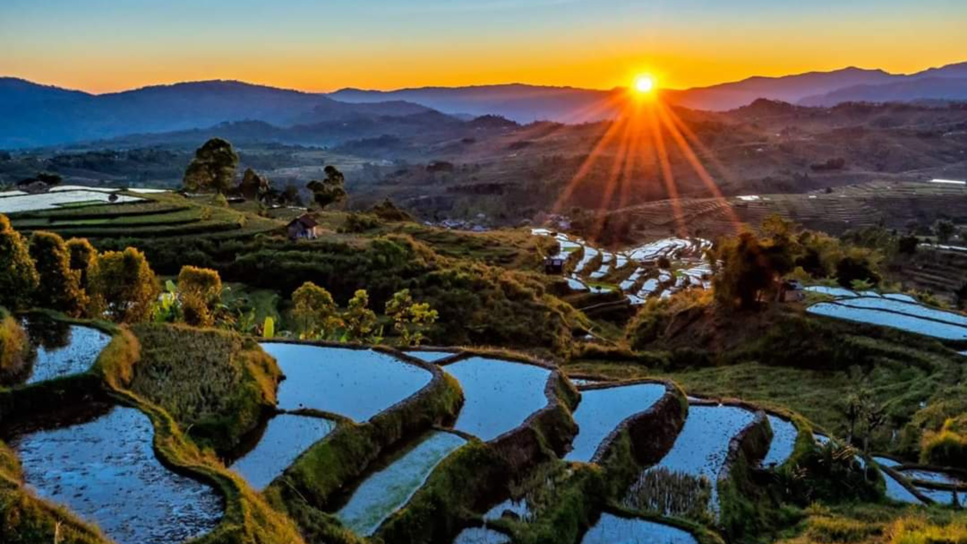 Flores Island Adventure Tour: Explore Nature and Culture