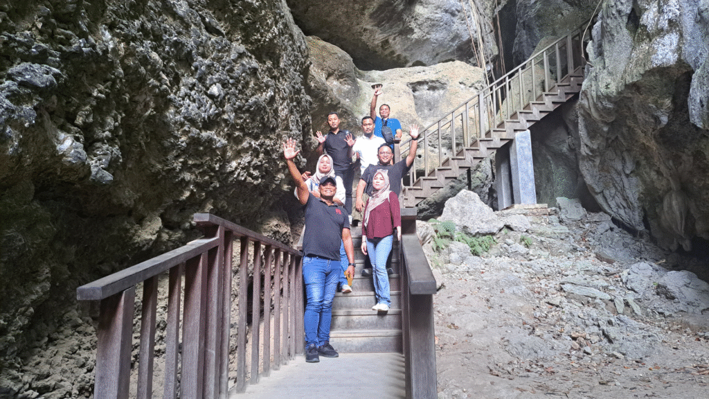 Mirror Stone Cave: Discover Labuan Bajo's Unique Underground Wonder