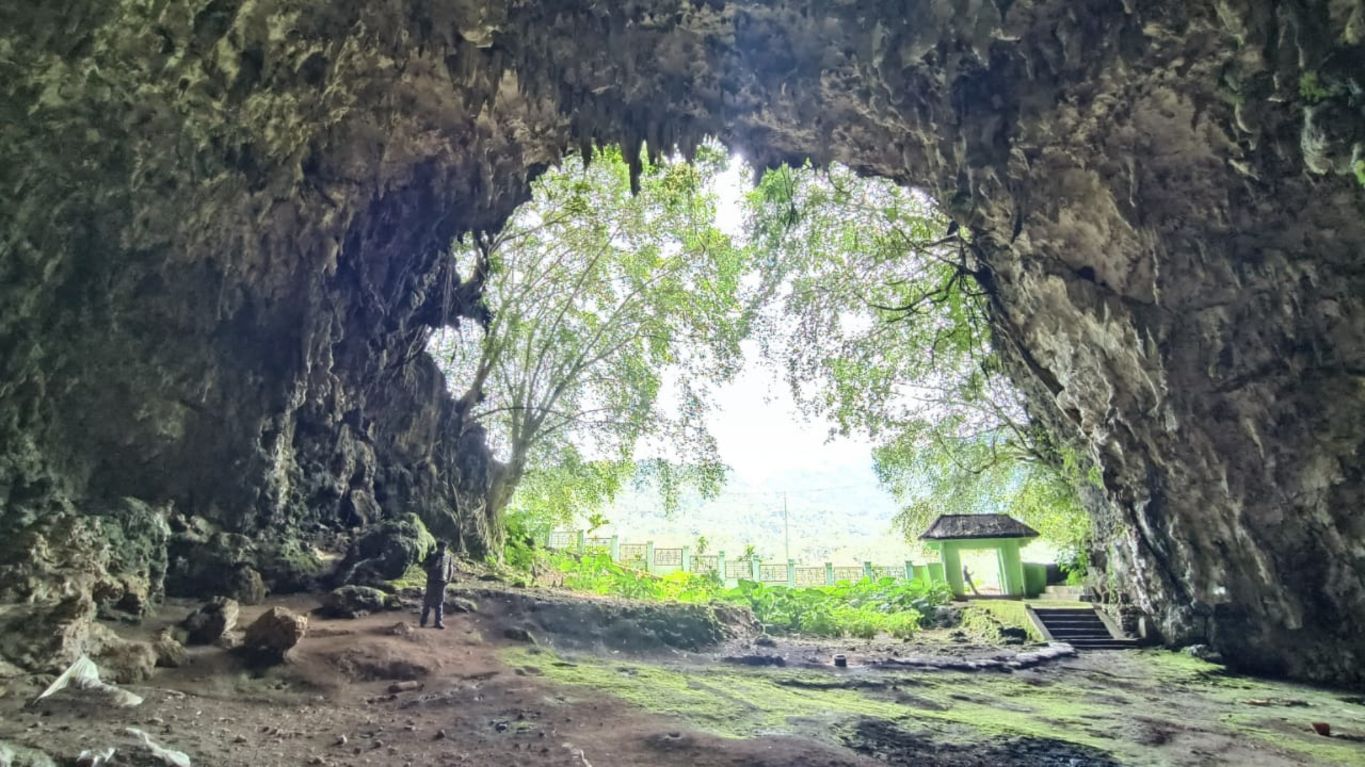 Flores History: Discover the Island's Fascinating Past