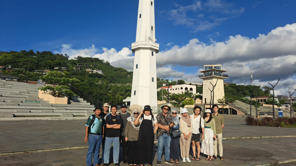 Menara Pandang Labuan Bajo: A Scenic Viewpoint Overlooking the Harbor