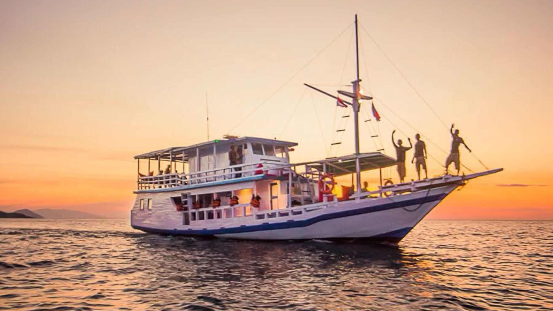 Flores Sailing Tour: Discover Hidden Islands and Unforgettable Ocean Adventures