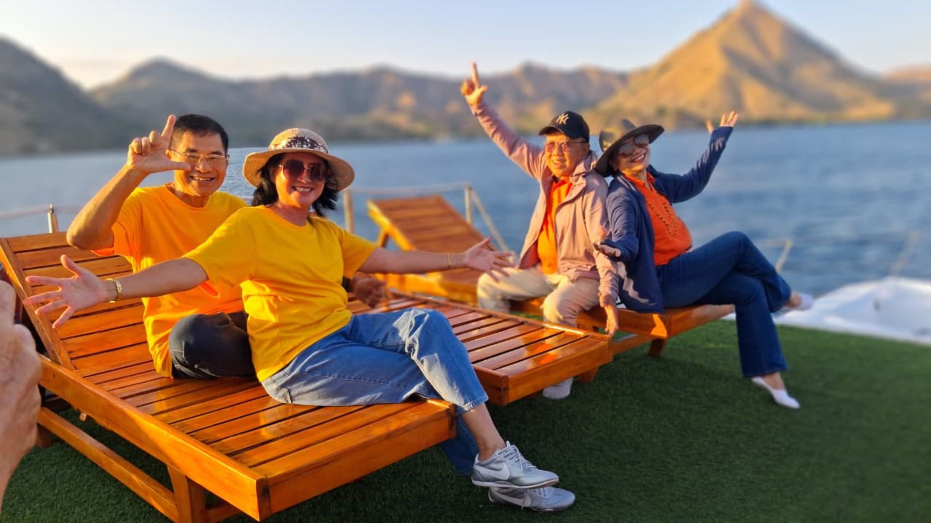 Labuan Bajo Group Tour: Explore Komodo National Park Together