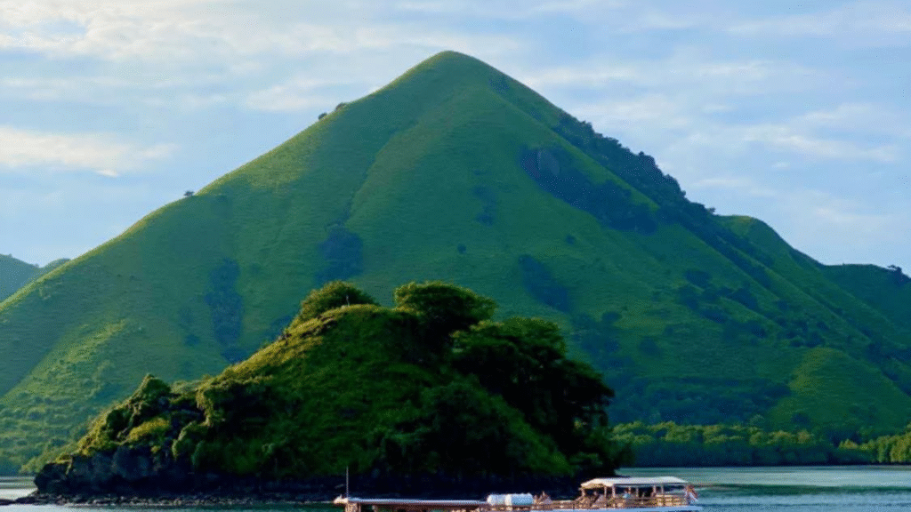 Komodo Island Budget: How Much Should You Prepare?