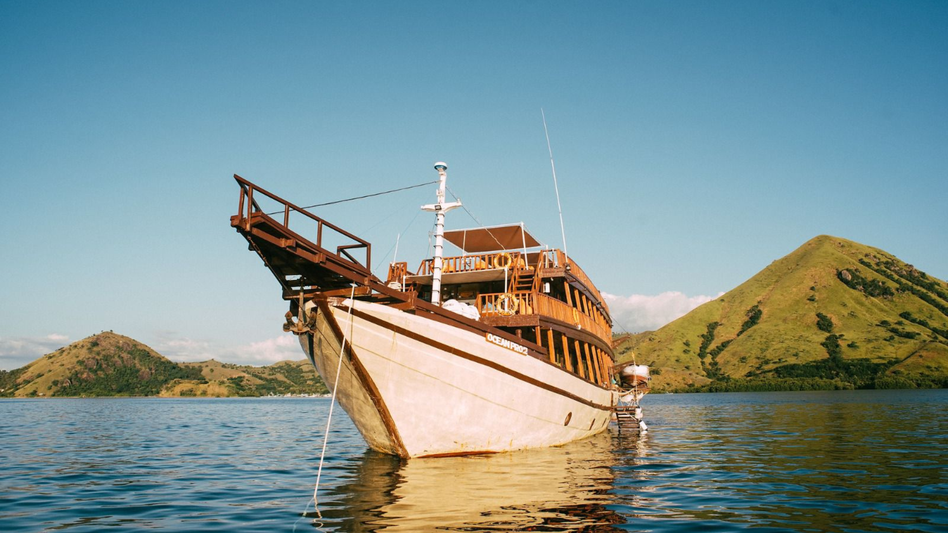 East Nusa Tenggara Sailing Tour: Explore Indonesia's Hidden Islands