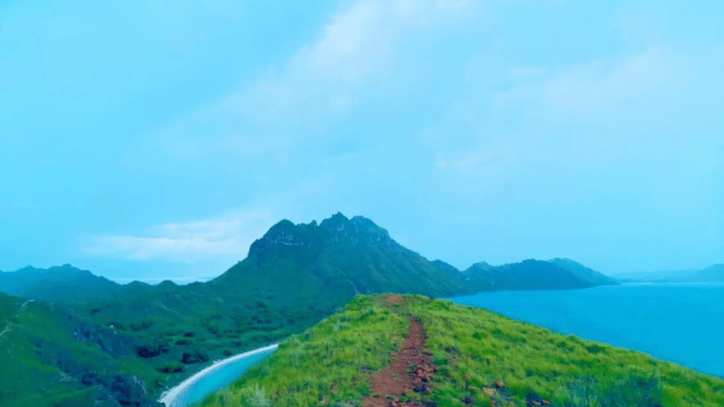 Flores Road Trip: Explore the Best of Flores Island