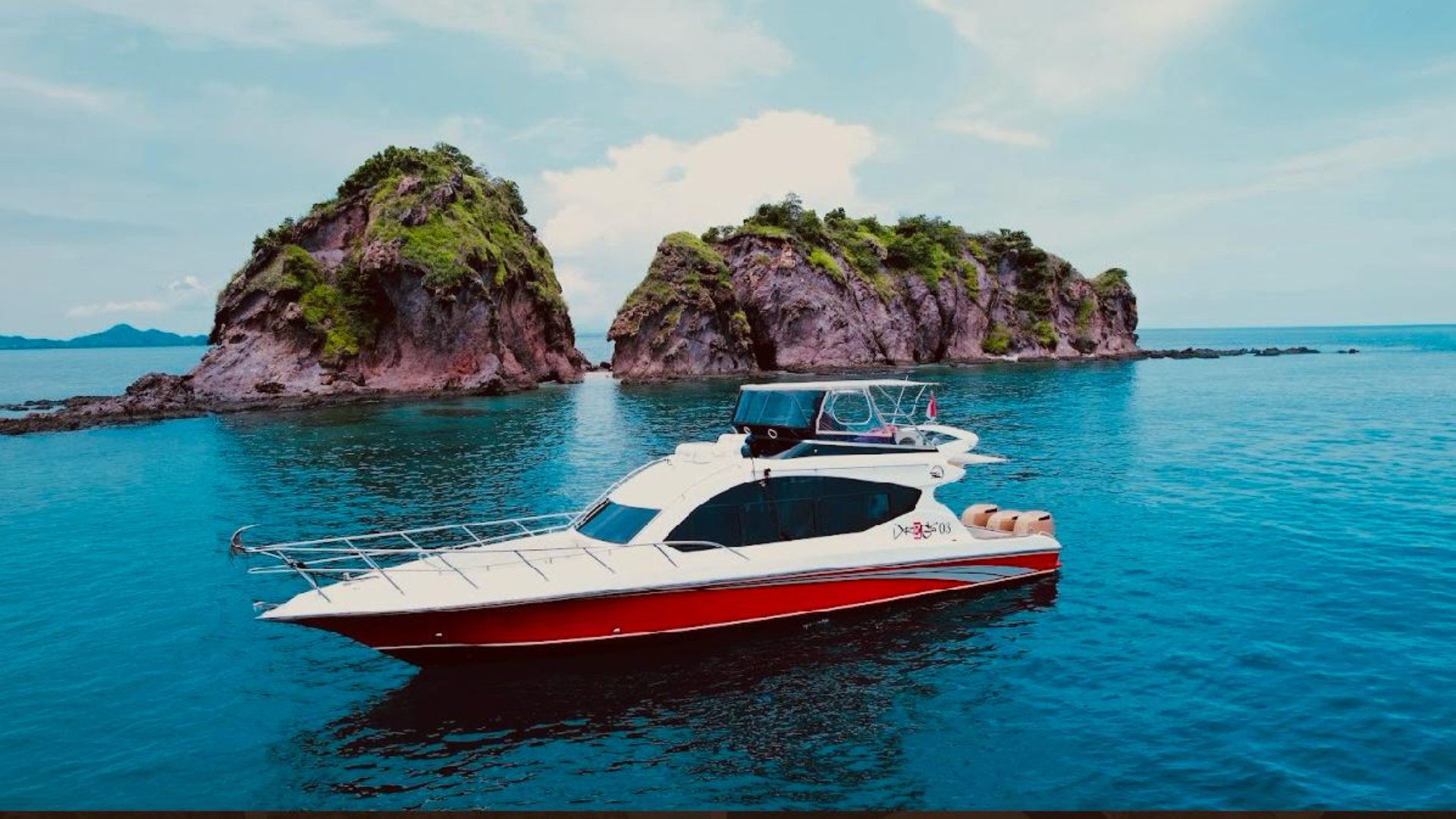 Private Speedboat Charter Komodo: Is It Better Than a Phinisi Cruise?