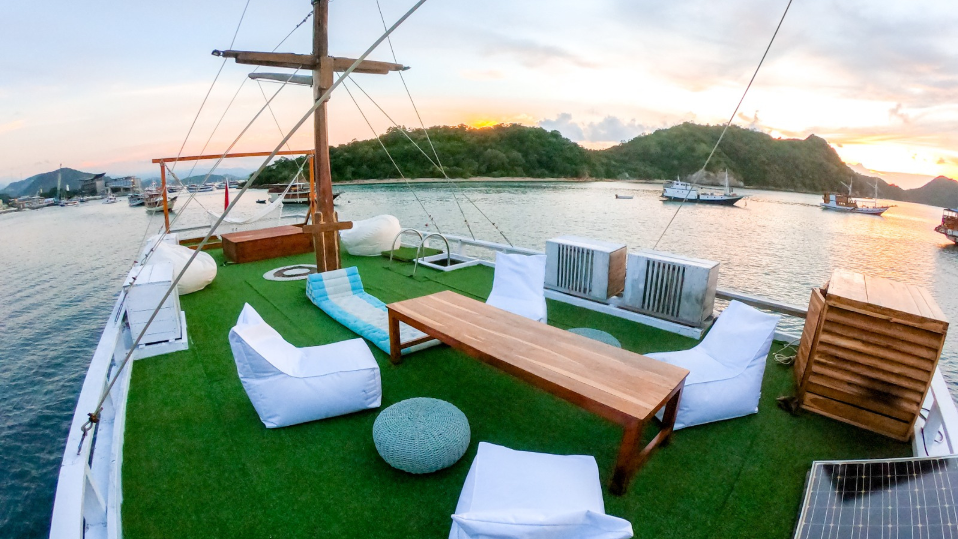Best Komodo Sailing Trip: Explore Indonesia's Island Paradise