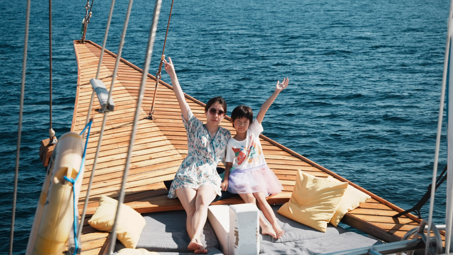 Komodo Cruise Experience: Sail Through a World of Natural Wonders