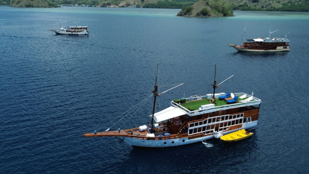 Komodo Liveaboard: The Ultimate Way to Explore Komodo National Park