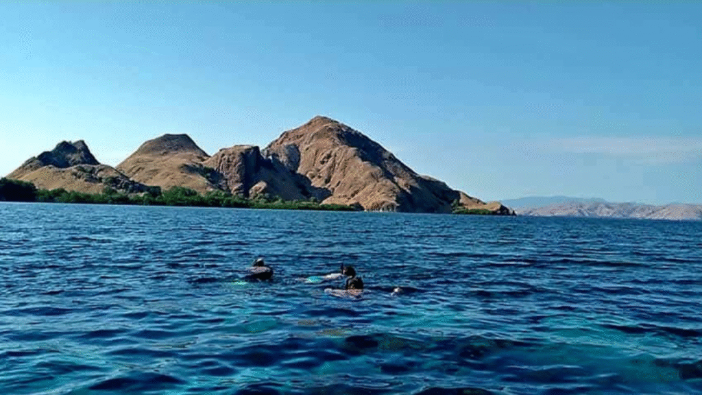 Komodo Island Hopping 3 Days: Explore More Islands in One Journey