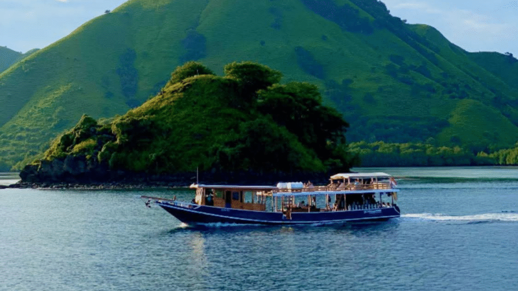 Komodo 2 Days 1 Night Itinerary: A Short Island Adventure