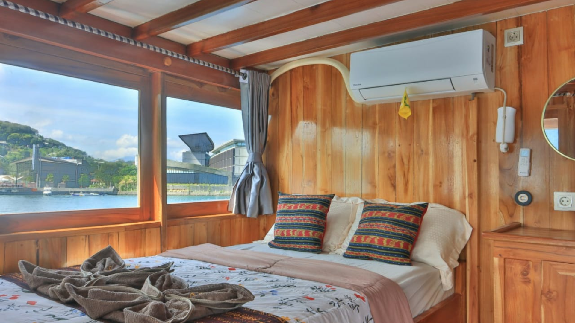 Komodo Island Boat Journey: What to Expect