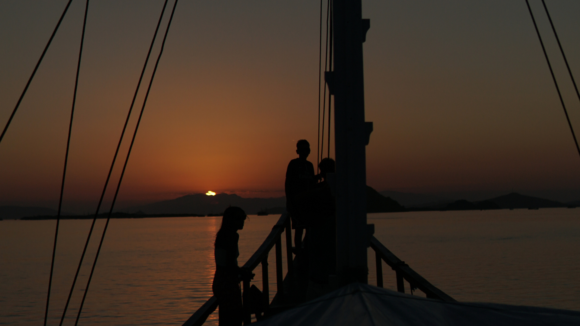 Private Komodo Cruise With Overnight Stay: Experience the Islands From Your Boat